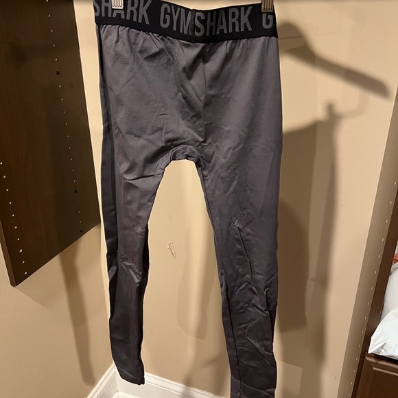 Gymshark Black and Gray Activewear - Picture 4 of 4